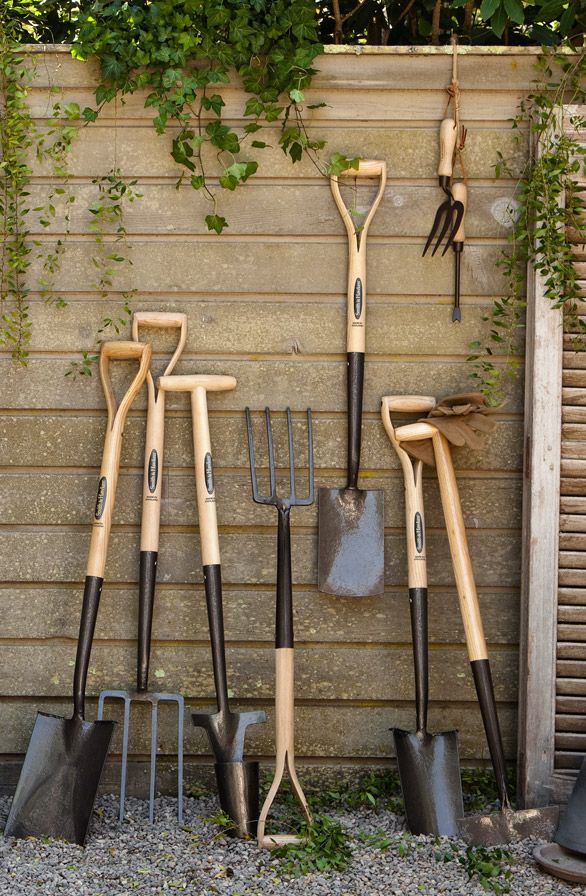 Инструменты для работы в огороде фото описание
